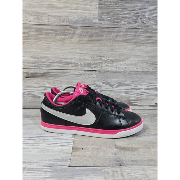 Nike Shoes - Nike Women's 631461 Ankle-High Fashion Sneakers black 631461 001 Size 10 Shoes